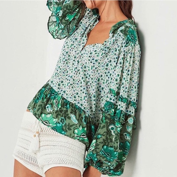 Peasant Gypsy Ballon Long Sleeve Tiered Floral Print Top Women’s Size Small NWOT - Picture 2 of 9